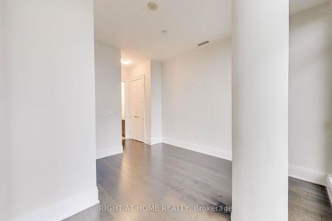 Photo 11 at 1126 - 39 Queens Quay E, Waterfront Communities C8, Toronto