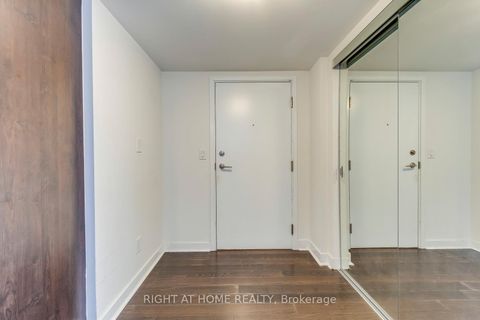 Photo 4 at 1306 - 295 Adelaide Street W, Waterfront Communities C1, Toronto