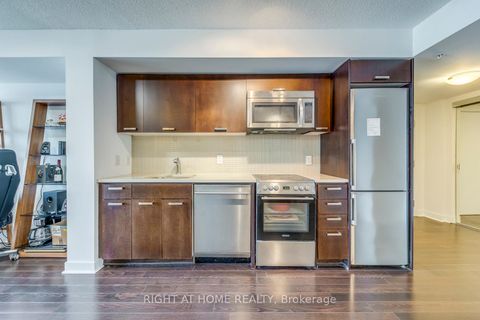 Photo 8 at 1306 - 295 Adelaide Street W, Waterfront Communities C1, Toronto