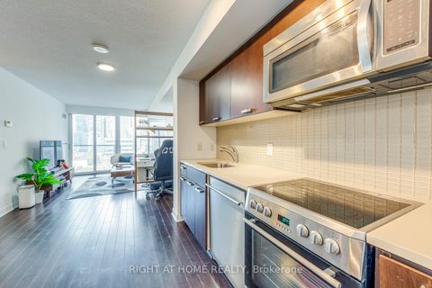 Photo 10 at 1306 - 295 Adelaide Street W, Waterfront Communities C1, Toronto