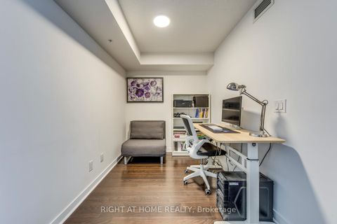 Photo 18 at 1306 - 295 Adelaide Street W, Waterfront Communities C1, Toronto