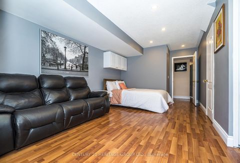 Photo 9 at 164 Jenkinson Way, Dorset Park, Toronto