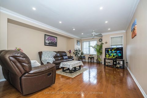 Photo 10 at 164 Jenkinson Way, Dorset Park, Toronto