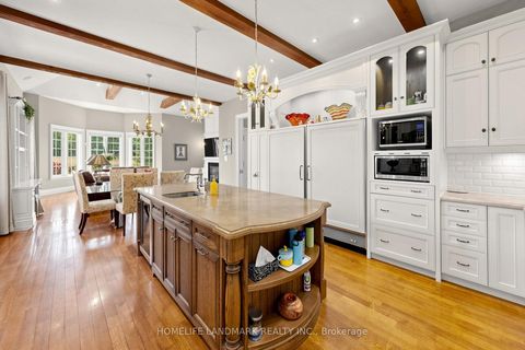 Photo 12 at 19 Awesome Again Lane, Bayview Southeast, Aurora