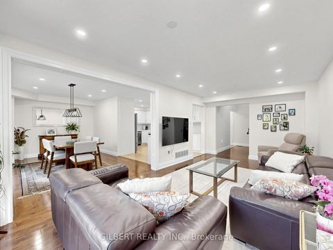 Photo 3 at 90 Chiswick Crescent, Aurora Highlands, Aurora
