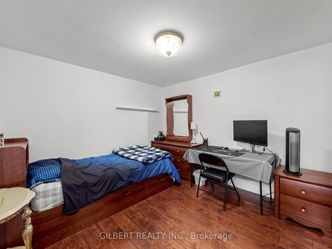Photo 22 at 90 Chiswick Crescent, Aurora Highlands, Aurora