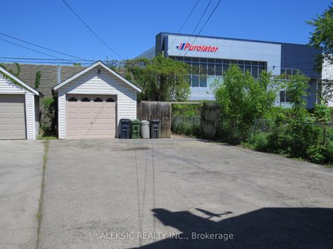 Photo 14 at 179 Thirtieth Street, Alderwood, Toronto