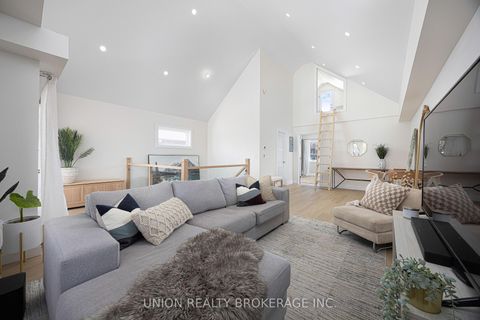 Photo 15 at 273 Lee Avenue, The Beaches, Toronto