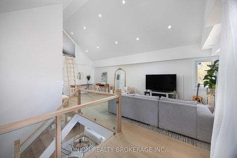 Photo 17 at 273 Lee Avenue, The Beaches, Toronto
