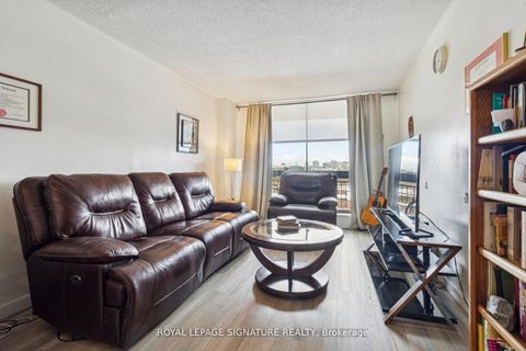 Photo 4 at 720 - 4645 Jane Street, Black Creek, Toronto