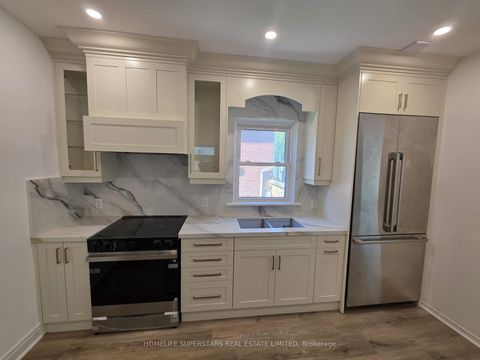 Photo 3 at 103 Arden Avenue, Central Newmarket, Newmarket
