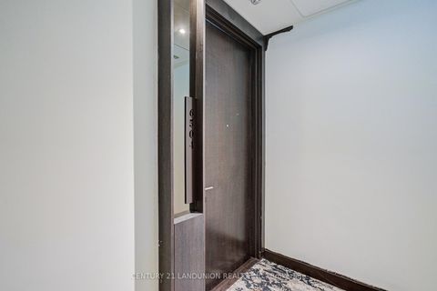 Photo 3 at PH4 - 11 Yorkville Avenue, Annex, Toronto
