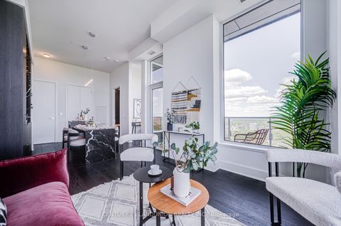Photo 10 at PH4 - 11 Yorkville Avenue, Annex, Toronto
