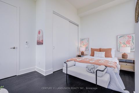 Photo 16 at PH4 - 11 Yorkville Avenue, Annex, Toronto
