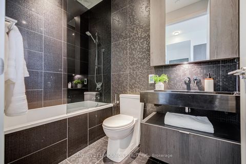 Photo 19 at PH4 - 11 Yorkville Avenue, Annex, Toronto