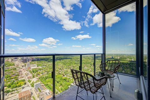 Photo 21 at PH4 - 11 Yorkville Avenue, Annex, Toronto