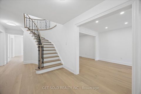 Photo 4 at 181 Brownridge Drive, Brownridge, Vaughan