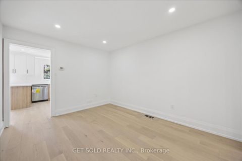 Photo 8 at 181 Brownridge Drive, Brownridge, Vaughan