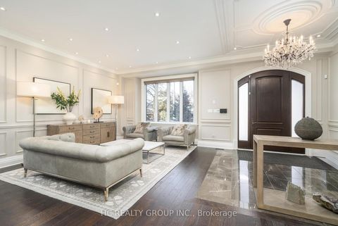 Photo 2 at 11 Chipstead Road, Don Mills, Toronto