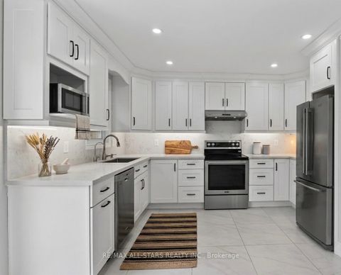 Photo 5 at 29 Lakeview Drive, Port Perry, Scugog