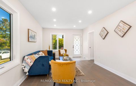 Photo 3 at 316 Ellerslie Avenue, Willowdale West, Toronto