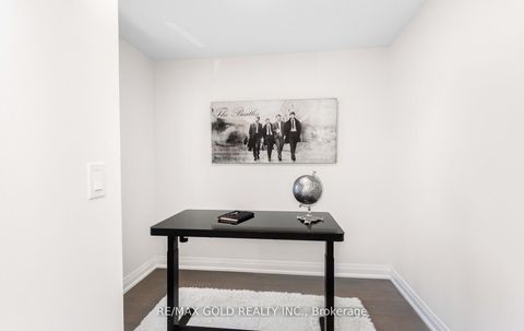 Photo 10 at 316 Ellerslie Avenue, Willowdale West, Toronto