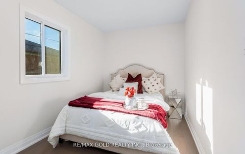 Photo 19 at 316 Ellerslie Avenue, Willowdale West, Toronto