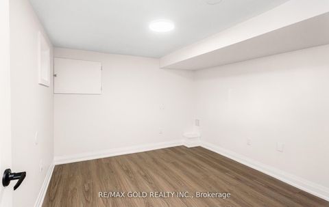Photo 42 at 316 Ellerslie Avenue, Willowdale West, Toronto