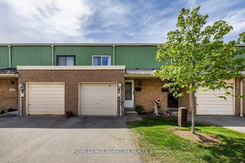Photo 1 at 106 Thorny Vineway, Bayview Village, Toronto