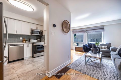 Photo 2 at 106 Thorny Vineway, Bayview Village, Toronto