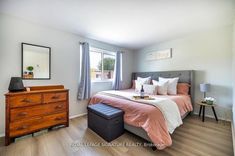 Photo 9 at 106 Thorny Vineway, Bayview Village, Toronto