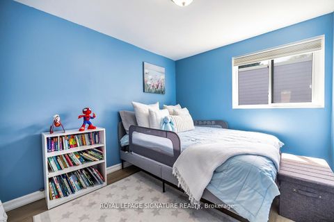 Photo 10 at 106 Thorny Vineway, Bayview Village, Toronto