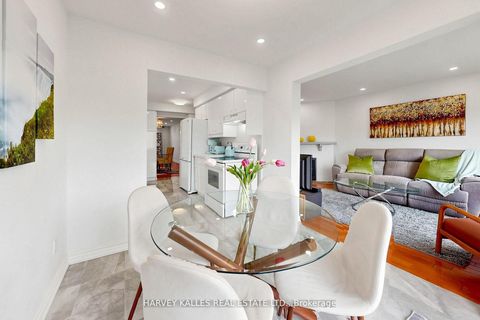 Photo 12 at 197 Lisa Crescent, Yorkhill, Vaughan