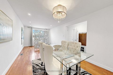 Photo 14 at 197 Lisa Crescent, Yorkhill, Vaughan