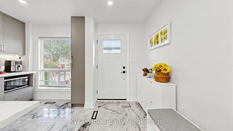 Photo 7 at 53 Campania Crescent, Milliken, Toronto