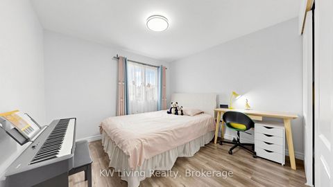 Photo 23 at 53 Campania Crescent, Milliken, Toronto