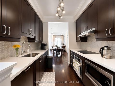 Photo 6 at 12 - 20 Hargrave Lane, York Mills, Toronto