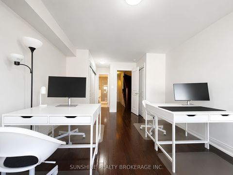Photo 11 at 12 - 20 Hargrave Lane, York Mills, Toronto