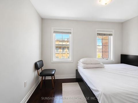 Photo 14 at 12 - 20 Hargrave Lane, York Mills, Toronto