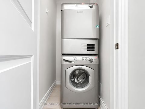 Photo 22 at 12 - 20 Hargrave Lane, York Mills, Toronto