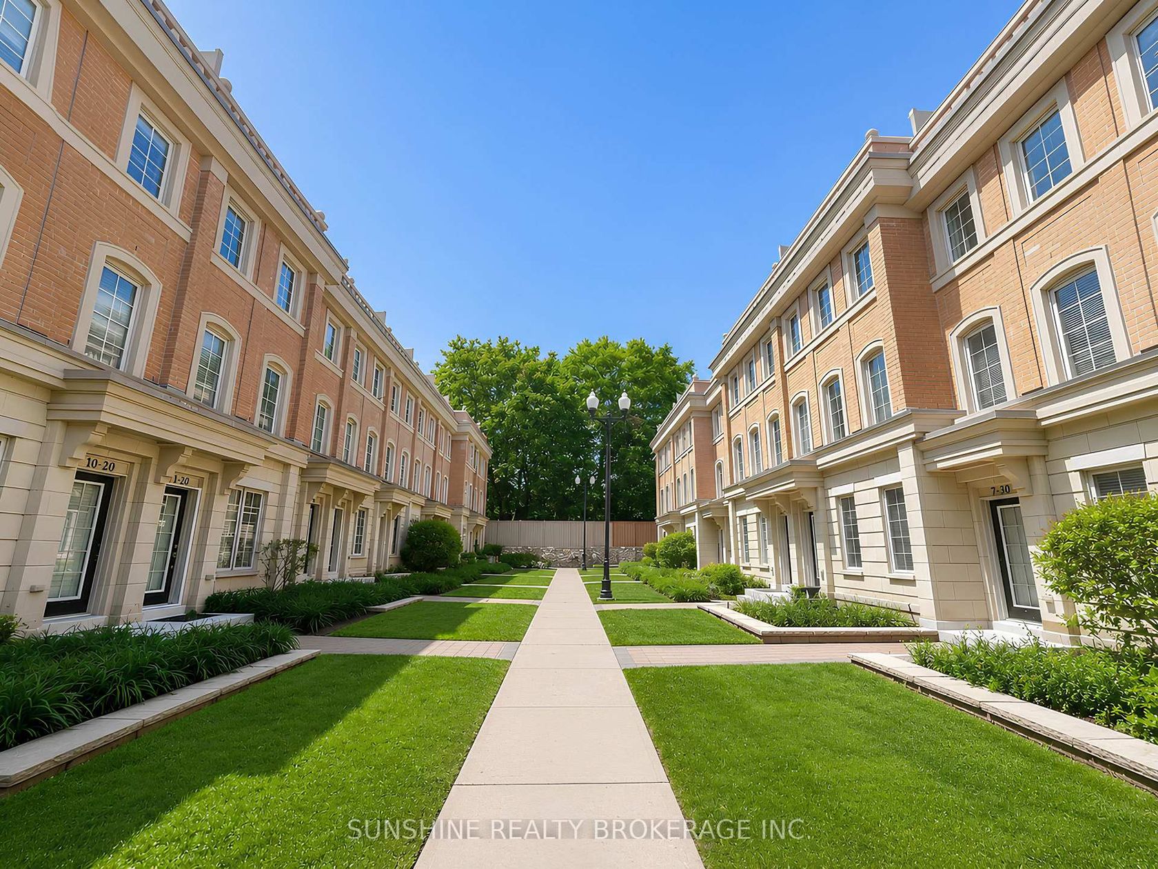 12 - 20 Hargrave Lane, York Mills, Toronto 