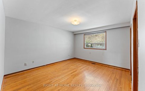 Photo 18 at 41 Knoll Drive, Humber Valley, Toronto