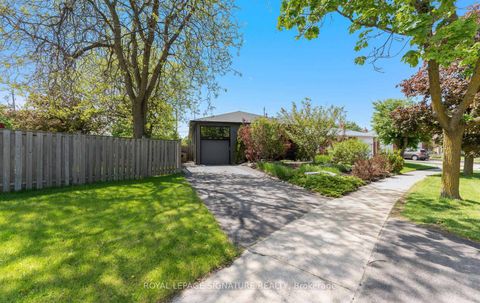 Photo 1 at 88 Beaver Bend Crescent, West Deane, Toronto