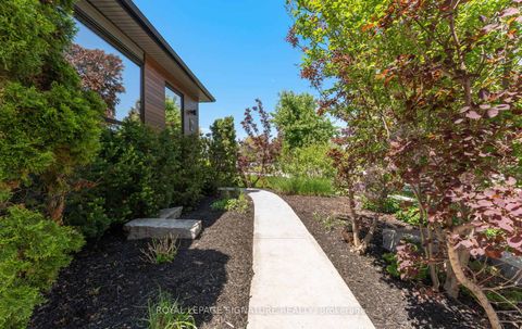 Photo 3 at 88 Beaver Bend Crescent, West Deane, Toronto