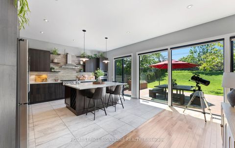 Photo 12 at 88 Beaver Bend Crescent, West Deane, Toronto