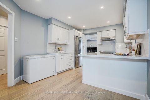 Photo 7 at 431 Port Royal Trail, Milliken, Toronto