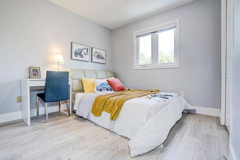 Photo 19 at 431 Port Royal Trail, Milliken, Toronto