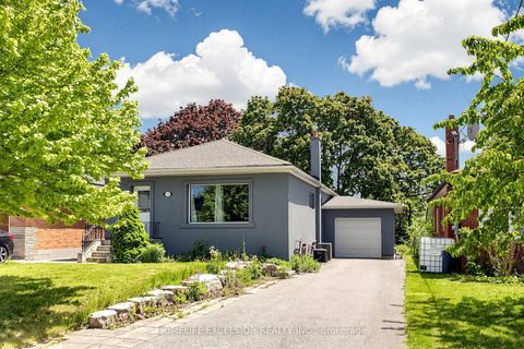 Photo 2 at 27 Japonica Road, Maryvale, Toronto