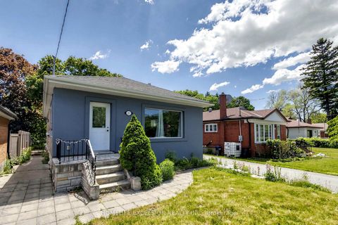 Photo 4 at 27 Japonica Road, Maryvale, Toronto