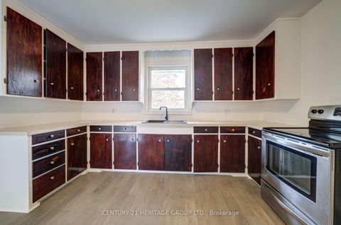 Photo 7 at 1654 Metro Road N, Historic Lakeshore Communities, Georgina